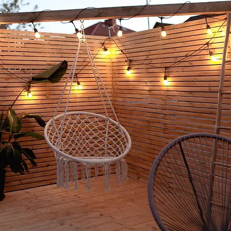 Tuyo Casa Sarabandy فيلة *