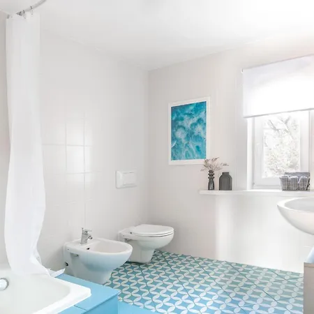 Tuyo Casa Sarabandy * وارسو