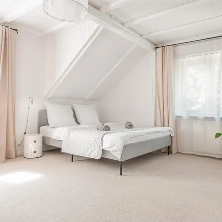 Tuyo Casa Sarabandy Warsaw