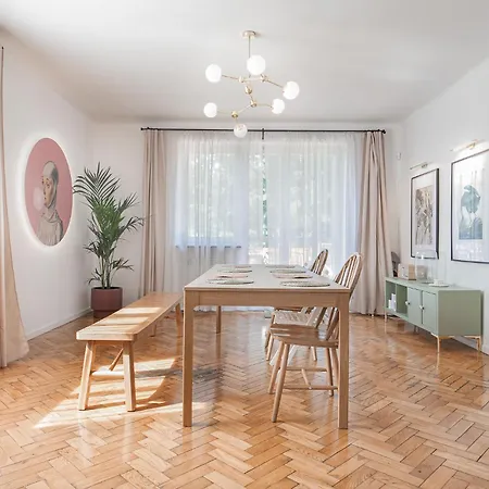 فيلة Tuyo Casa Sarabandy